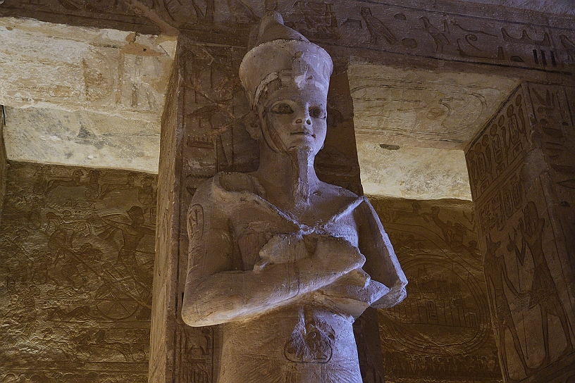 84 MAK_6523.jpg - Ramses II il più grande, potente e celebrato faraone a causa della durata eccezionale (75 anni) del suo regno.